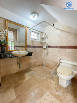 *****บ้านเดี่ยวมือสอง ม.ศุภาลัย ออคิดปาร์ค สุขาภิบาล5  เนื้อที่ 67 ตร.ว. ฟังก์ชัน 3 ห้องนอน 2 ห้องน้ำ จอดรถได้ 2 คัน บนทำเลเชื่อมต่อหลายเส้นทาง ถ.รามอินทรา ถ.สายไหม และถ.พหลโยธิน ใกล้สนามบินดอนเมือง ทางด่วน "รามอินทรา" และรถไฟฟ้าสายสีเขียว "สถานีสายหยุด"